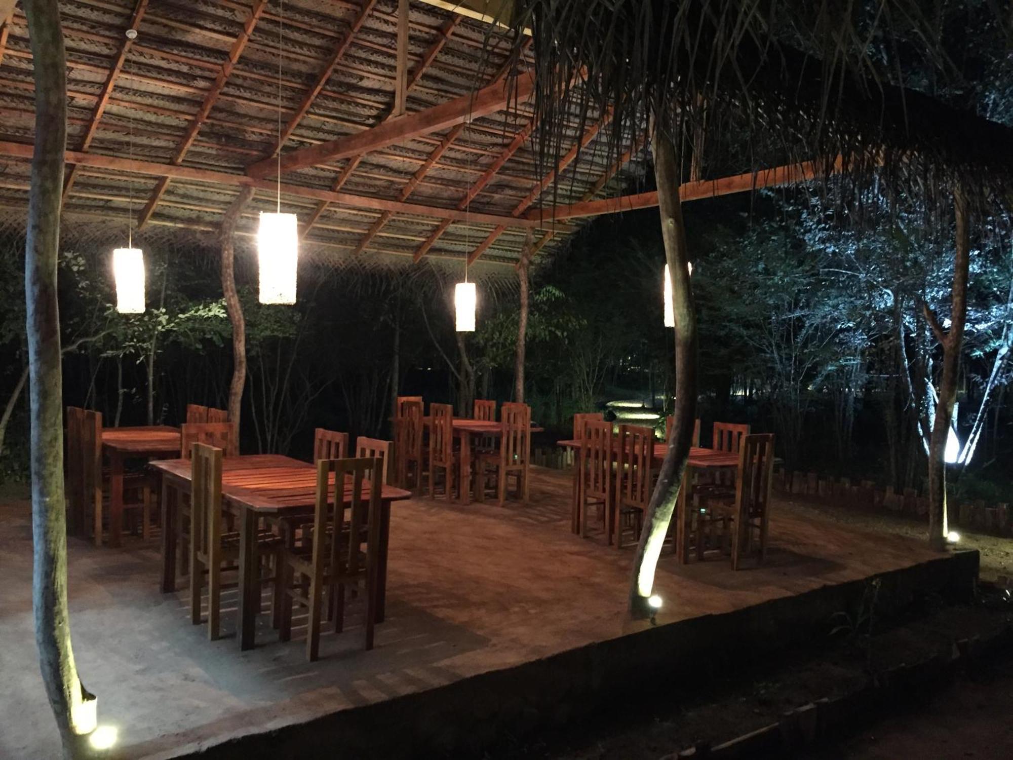 Sky Forest Habarana Luaran gambar