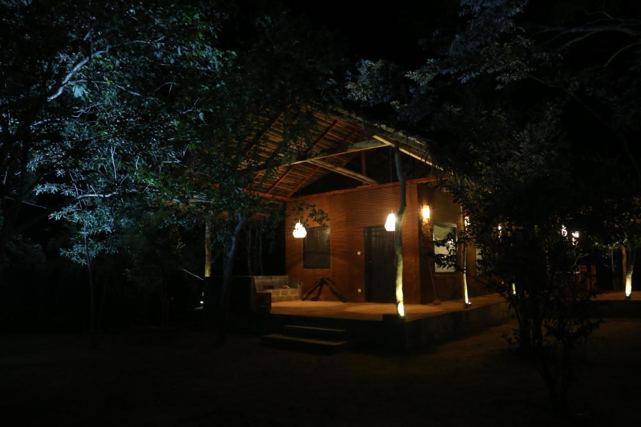 Sky Forest Habarana Luaran gambar
